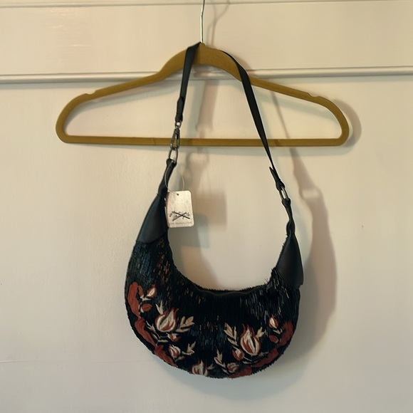 Free People Bugle Bead Clutch - Black NWT - Picture 10 of 17